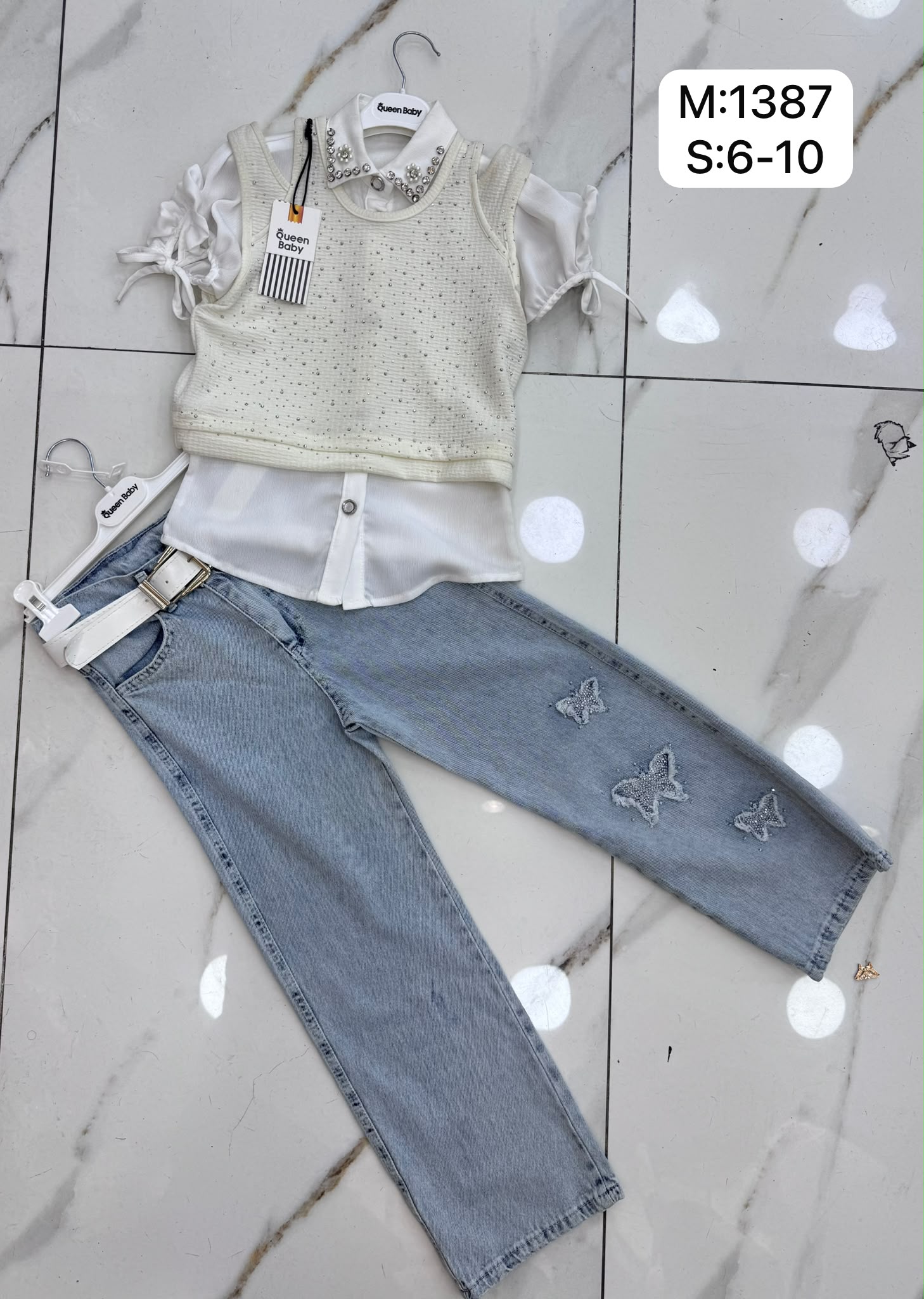 Queen Baby Queen-1387 Embellished Vest, Blouse & Butterfly Jeans Set · Krem toptan Kız Çocuk